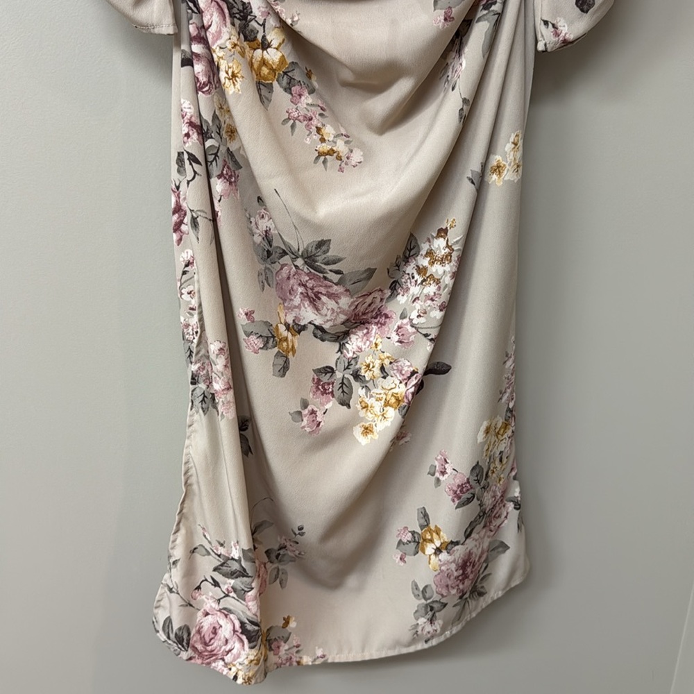 ASTR the Label Long Sleeve Ruched Floral Midi Dress | Blush Floral | sz M | EUC - Picture 7 of 16